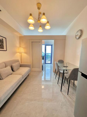 Sea Residences Fireworks and MOA View - Beehive Stay MOA